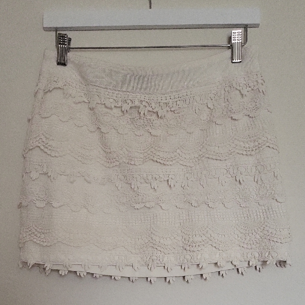 Forever 21 Cream Textured Mini Skirt